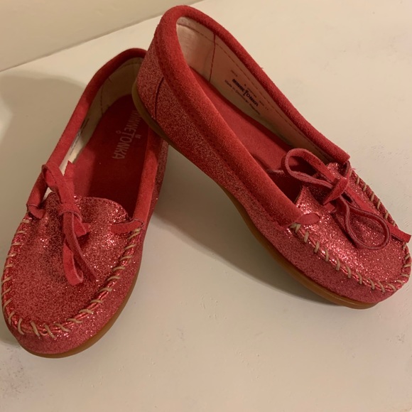 Girls Minnetonka moccasins pink glitter size 3 - Picture 1 of 6